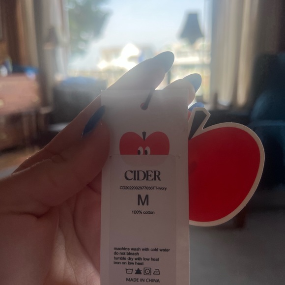 Cider Yellow Lace Top - Picture 2 of 2